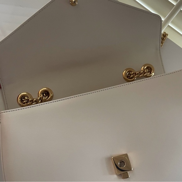 Gucci Rajah Medium Shoulder Bag - Picture 7 of 13